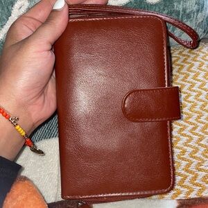 Leather feel beautiful wallet!